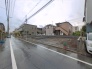 前面道路、幅員がございますので、駐車もスムーズに行えます！駐車が少し苦手なママさんでも安心ですね♪
