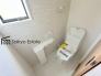 【施工例】1Fと2Fにトイレがございますので、朝の忙しい時間帯も安心です。毎日使う場所だからこそ、綺麗に清潔にこだわりたいですね♪
