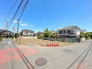 南東角地に位置した全部屋4LDKプラン！人気の田園都市線・大井町線「二子玉川」駅、小田急線「成城学園前」「狛江」「和泉多摩川」駅までバスで利用可能な好立地！
敷地面積105m2超の南向きで陽当たり良好な限定棟！