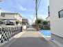 交通量の少ない前面道路ですので、小さなお子様がいらっしゃるご家庭でも安心してお住まいになれます。