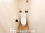 1Fと2Fにトイレがございますので、朝の忙しい時間帯も安心です。毎日使う場所だからこそ、綺麗に清潔にこだわりたいですね♪※小物類はCG加工しています。

