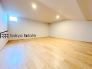 【施工例】収納力がアップする小屋裏収納付き。季節のものや、イベントでしか使わない使用頻度の低いものをしまっておくのに便利です。