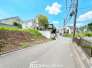 小学校まで徒歩約8分、中学校まで徒歩約13分でお子様が無理なく通える距離です。保育園や幼稚園も近くに多数あり、子育てファミリーには嬉しい環境です！