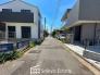 交通量の少ない前面道路ですので、小さなお子様がおられるご家庭でも安心してお住まいいただけます。