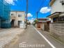 交通量の少ない前面道路ですので、小さなお子様がおられるご家庭でも安心してお住まいいただけます。