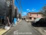 交通量の少ない前面道路ですので、小さなお子様がおられるご家庭でも安心してお住まいいただけます。