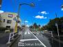 交通量の少ない前面道路ですので、小さなお子様がおられるご家庭でも安心してお住まいいただけます。