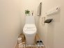 1Fと2Fにトイレがございますので、朝の忙しい時間帯も安心です。毎日使う場所だからこそ、綺麗に清潔にこだわりたいですね♪※小物類はCG加工しています。