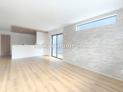 ご家族みんながゆったりくつろげる広々としたリビングで、毎日の家族とコミュニケーションがとれる家族思いの間取りを作りました。
■三鷹市上連雀6 新築一戸建て■