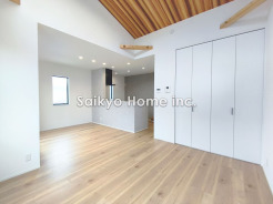 2階リビングのため、日当たり良好!家族が集まるLDKは暖かく快適な空間をご用意しました!
■府中市若松町3丁目 新築戸建て■