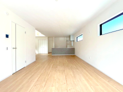 採光良好なリビングは、ご家族の憩いの空間。居心地の良い快適な安らぎの場所にもなりそうです。■日野市新井2丁目 新築戸建て■