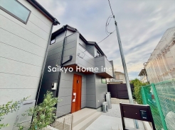 街に溶けこみ美しい景観を生み出すこの邸宅は採光や風通しまで考え抜いて造りあげました。■府中市若松町3 新築一戸建て■