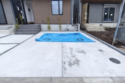 浄水器や浴室乾燥機など、毎日の生活を快適にする設備も充実しています。
■三鷹市北野2 新築一戸建て■