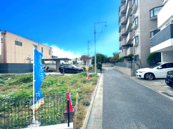 前面道路は4m。■世田谷区千歳台4 新築一戸建て■