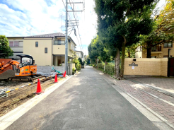 低層地区の閑静な街並み。井の頭公園までも徒歩2分!健康のためのウォーキングも日課になりそうです。■三鷹市井の頭5 新築一戸建■