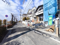 前面道路は6mの幅広な道路です。入出庫の際もらくらくです。
■府中市小柳町5丁目 新築戸建て■