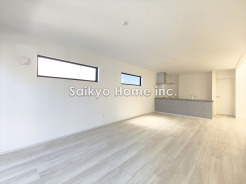 のびやかに広がるリビングは、一年を通して爽やかな光と風に癒される家族のなごみ空間です。
■八王子市富士見町 新築戸建て■