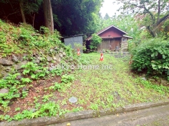 春は新緑、夏は涼しい谷風、秋は紅葉、冬は幻想的な氷瀑が見られます。■西多摩郡檜原村 売地■