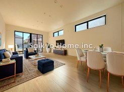 オープンでのびやかな空間を生み出すこだわりの「広がり」と「ゆとり」。家族と過ごす時間を大切にした住空間です。※家具等はCG加工しております。■国分寺市戸倉3 新築一戸建■