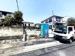 浄水器や浴室乾燥機など、毎日の生活を快適にする設備も充実しています。■府中市四谷1 新築一戸建■