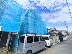 永くお住いになっても飽きの来ないシンプルなデザイン。快適な生活環境を重視した、細部までこだわりのある間取り・仕様です。■調布市飛田給2 新築一戸建て■