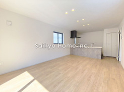 開放的な空間と、陽当たりが魅力のリビングルーム。家族の時間をゆったりと過ごせるプランニングになっています。
■国分寺市日吉町4丁目 新築一戸建て■