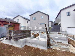周囲にはスーパーをはじめとした買い物施設も揃っています。住みやすさと利便性を兼ね備えた環境です。
■立川市一番町2 新築一戸建て■