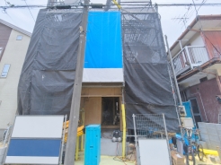 浄水器や浴室乾燥機など、毎日の生活を快適にする設備も充実しています。■府中市新町2 新築一戸建■