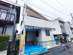 スーパーやコンビニなど買い物施設が徒歩圏内。住みやすさと利便性を兼ね備えた環境です。
■八王子市北野町 新築一戸建て■
