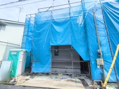 外壁にサイディング利用で、長く住んでも汚れにくい特徴があります。「ずっと住み続ける家」を実現した邸宅です。■日野市多摩平6 新築一戸建て■