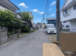 前面道路は4mの幅広な道路です。入出庫の際もらくらくです。■立川市幸町3 新築一戸建て■
