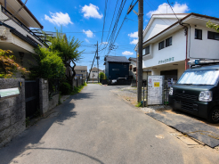 前面道路は4mの幅広な道路です。入出庫の際もらくらくです。■立川市幸町3 新築一戸建て■