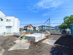 2台止めることができる広々としたカースペースが嬉しいですね。■昭島市美堀町1 新築一戸建て■