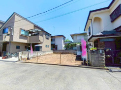 穏やかな雰囲気漂う、緑と調和した街並みに建つ新築一戸建て。
■立川市一番町3 新築一戸建■