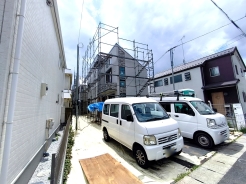 建物の基礎・構造といった目には見えにくい部分もしっかりこだわったお家です。安心して永くお住まいいただけます。
■立川市錦町5 新築一戸建て■