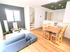 施工例※家具等はAI加工しております。■府中市白糸台6 新築一戸建て■