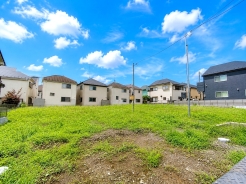 子育てにも嬉しい、緑豊かな自然が広がる閑静な住宅地、南向きの邸宅です。この機会に是非現地をご覧ください。■小金井市貫井南町4 新築一戸建て■