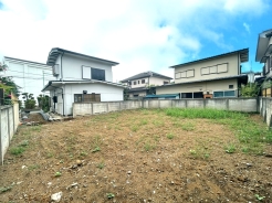 周囲にはスーパーをはじめとした買い物施設も揃っています。住みやすさと利便性を兼ね備えた環境です。■小金井市桜町2 売地■