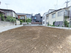 シンプルモダンな外観が特徴。閑静な住宅街に位置する邸宅です。
■国分寺市東元町1 新築一戸建て■