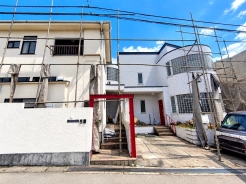 風通しや採光にも気を配った設計のお家は、快適な住環境をお約束します。
※古屋解体中(2026年9月)■日野市南平3 条件付き売地■