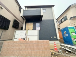 浄水器や浴室乾燥機など、毎日の生活を快適にする設備も充実しています。■昭島市美堀町1 新築一戸建■
