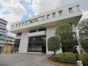 世田谷区立烏山図書館