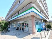 ファミリーマート是政五丁目店