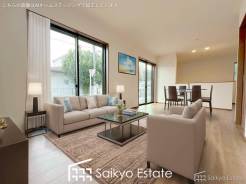 開放感と採光にこだわった15帖の広々としたLDKです。陽光いっぱいの空間で家族団らんの時間も増えそうですね!※家具類はCG加工しています。