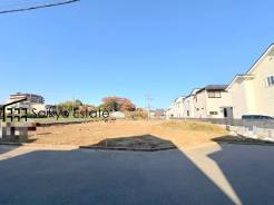 JR中央線「武蔵小金井」駅徒歩19分!バス便で約9分、バス停より停歩約5分の立地です!スーパーまで徒歩約5分など生活環境も良好です!