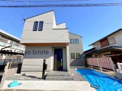 JR中央線「東小金井」駅徒歩18分!「武蔵境」駅徒歩24分!西武多摩川線「新小金井」駅徒歩11分!北西角地に位置する開放感のある立地です!