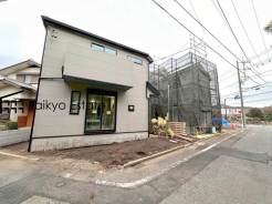 京王線「つつじヶ丘」駅、JR中央線「吉祥寺」駅「三鷹」駅までバス便ご利用でバス停徒歩約2~5分!2026年4月完成予定・同施工のモデルハウスご案内可能です!