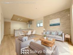 開放感と採光にこだわった広々としたLDKです。陽光いっぱいの空間で家族団らんの時間も増えそうですね!