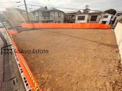 西武池袋線「大泉学園」駅徒歩16分!バス便で約3分、バス停より停歩3分の立地です!「石神井公園」駅も徒歩約22分で利用可能です!