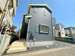 京王線「多磨霊園」駅徒歩4分!「東府中」駅も徒歩利用可能です!西武多摩川線「白糸台」も徒歩約13分で利用可能ですので、多方面への移動がスムーズです!